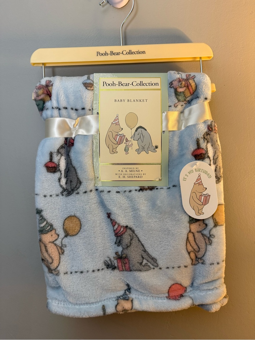 NWT Vintage Winnie the Pooh It's My Birthday
Baby Blanket